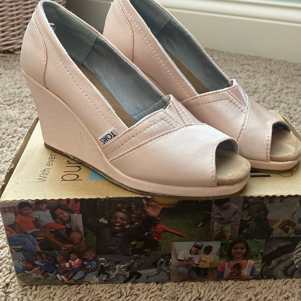 Petal pink Tom Wedges🌷🌷